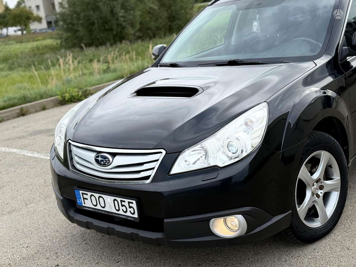 Subaru Outback 2011 — photo 9
