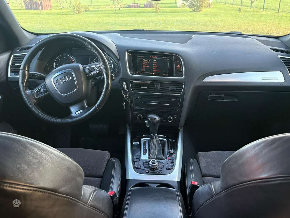 Audi Q5 2010 — photo 8