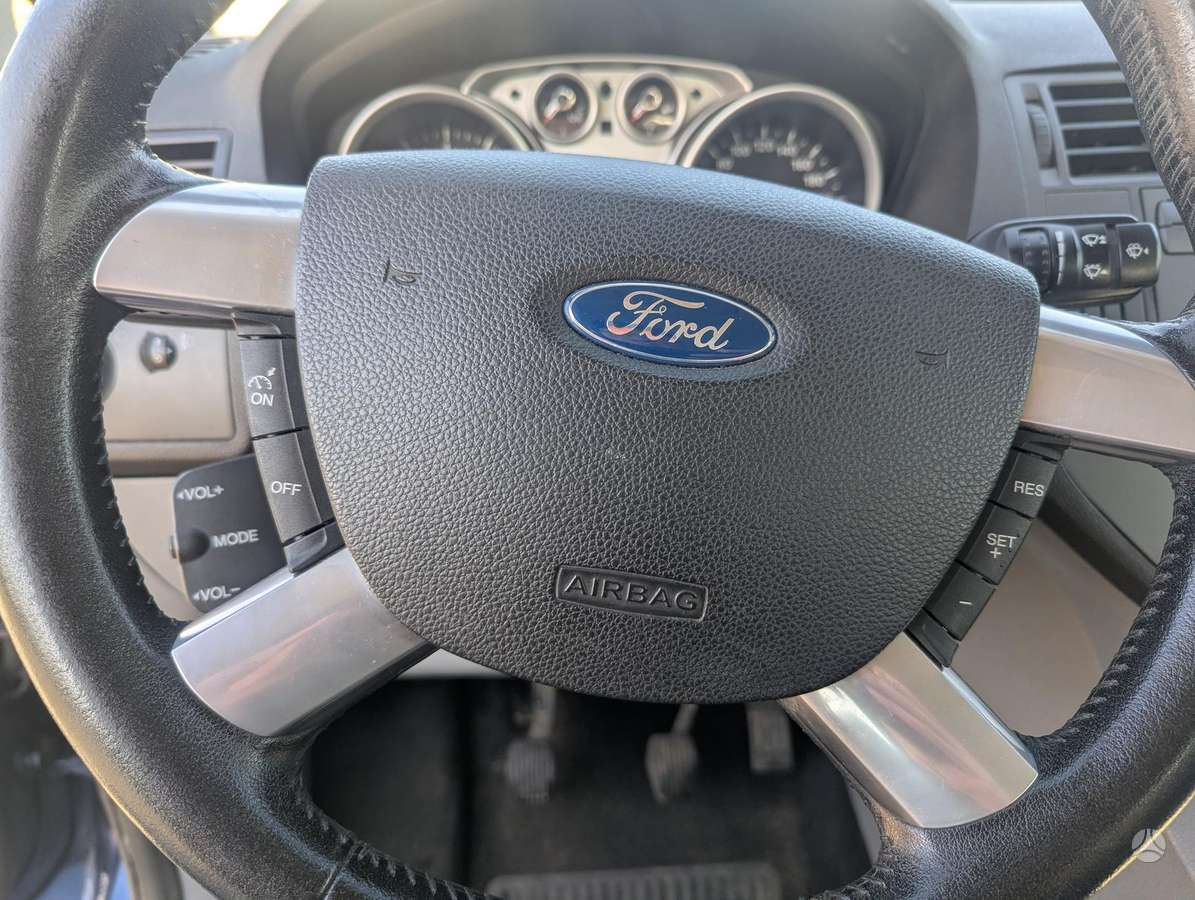 Ford C-MAX 2008 — photo 13
