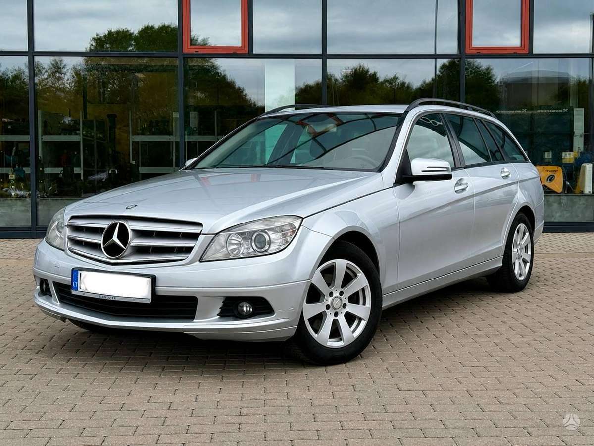 Mercedes-Benz C200 2009 — двигун 1796 cm³, 184 HP (135kW)