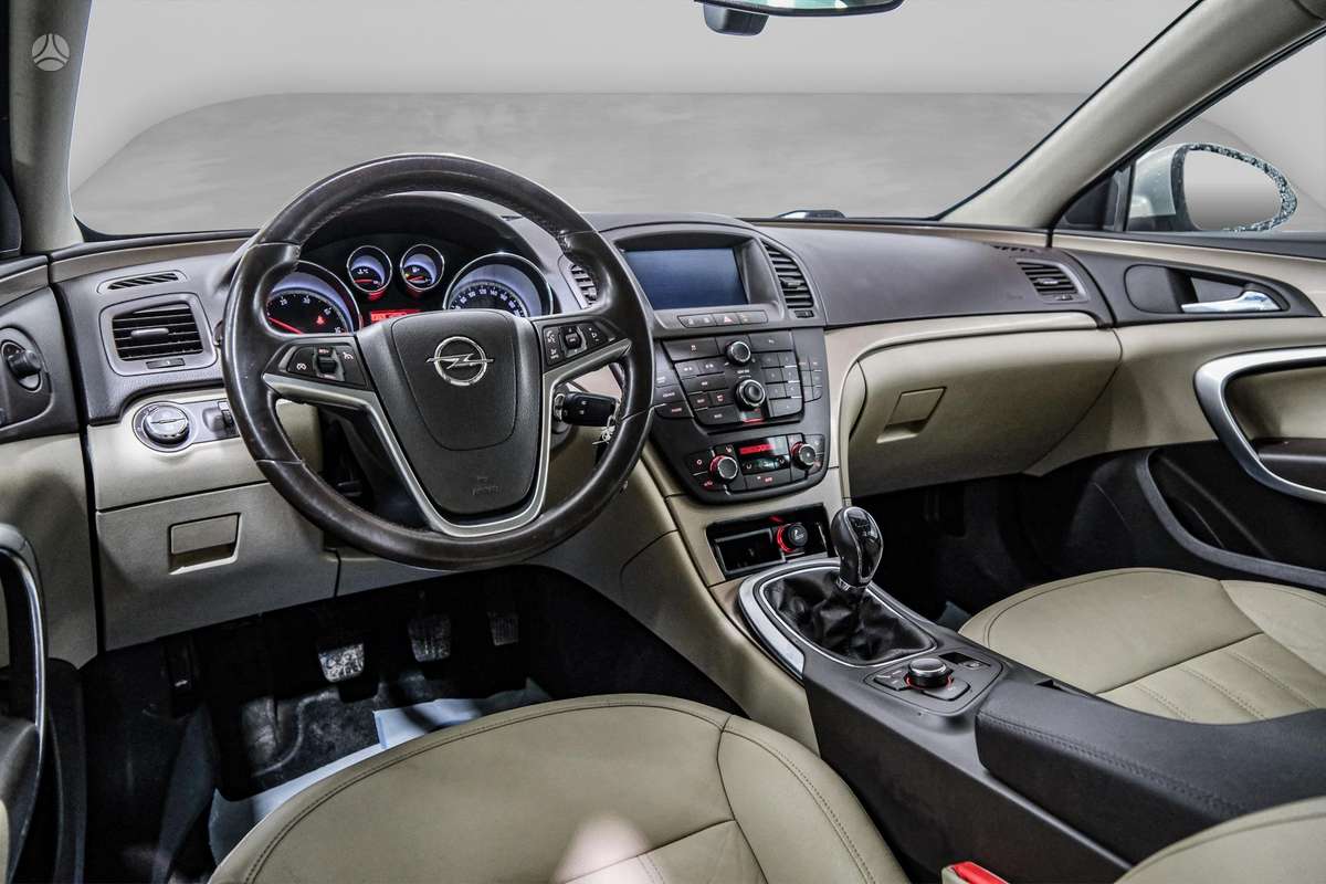 Opel Insignia 2012 — фото 10