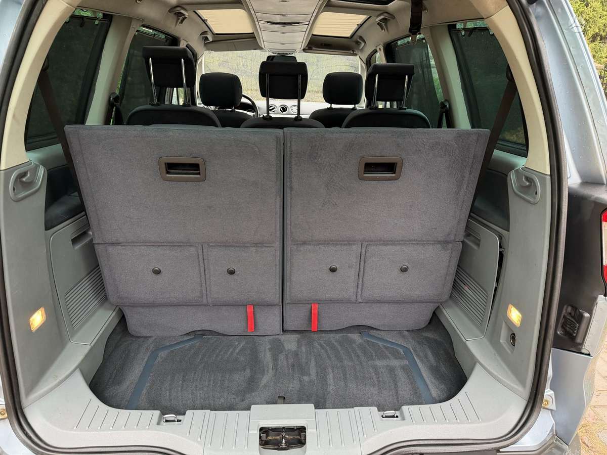 Ford Galaxy 2007 — photo 14