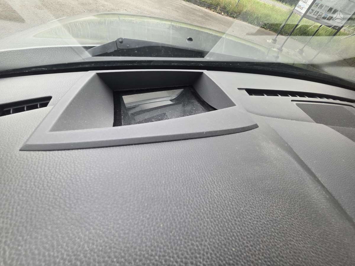 BMW 525 2008 — photo 12