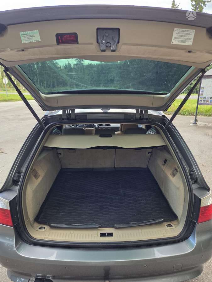 BMW 525 2008 — photo 9