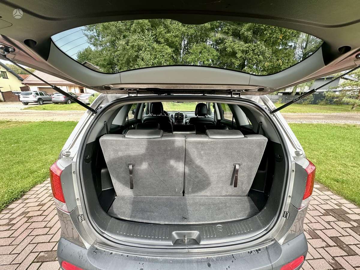 Kia Sorento 2010 — photo 16