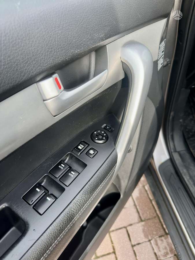 Kia Sorento 2010 — photo 19