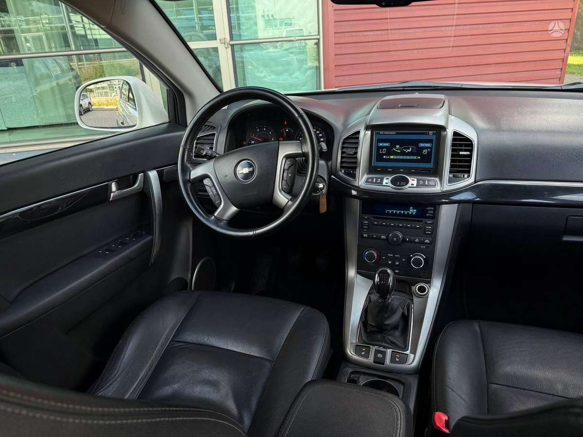 Chevrolet Captiva 2012 — photo 13