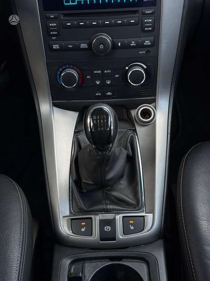 Chevrolet Captiva 2012 — photo 14