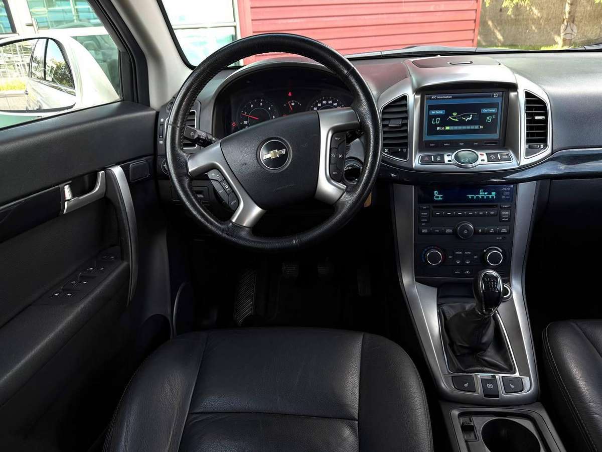Chevrolet Captiva 2012 — photo 19