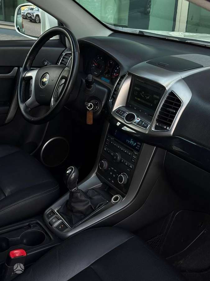 Chevrolet Captiva 2012 — photo 20