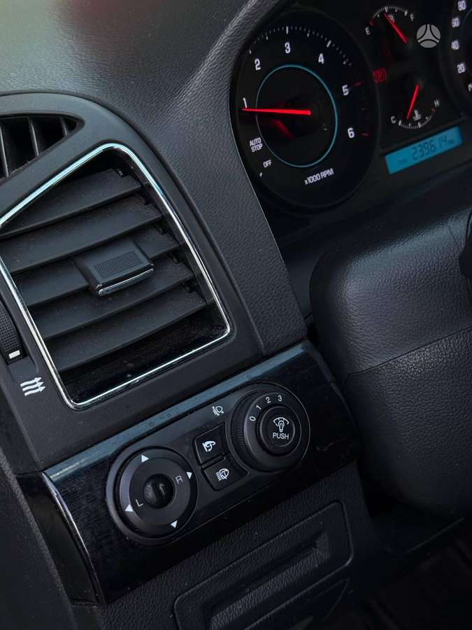Chevrolet Captiva 2012 — photo 23