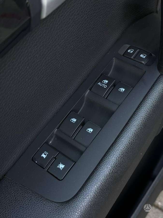 Chevrolet Captiva 2012 — photo 24