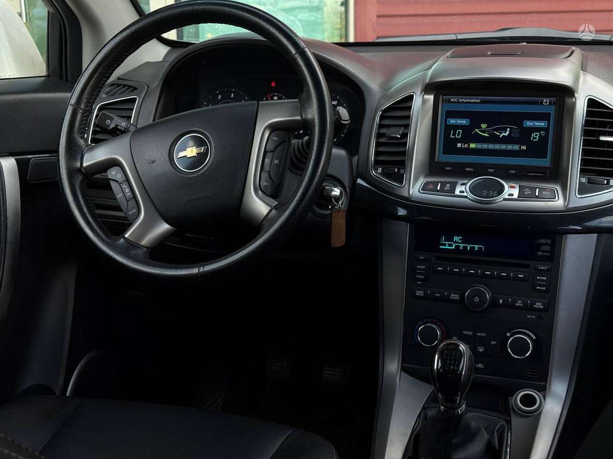 Chevrolet Captiva 2012 — photo 9