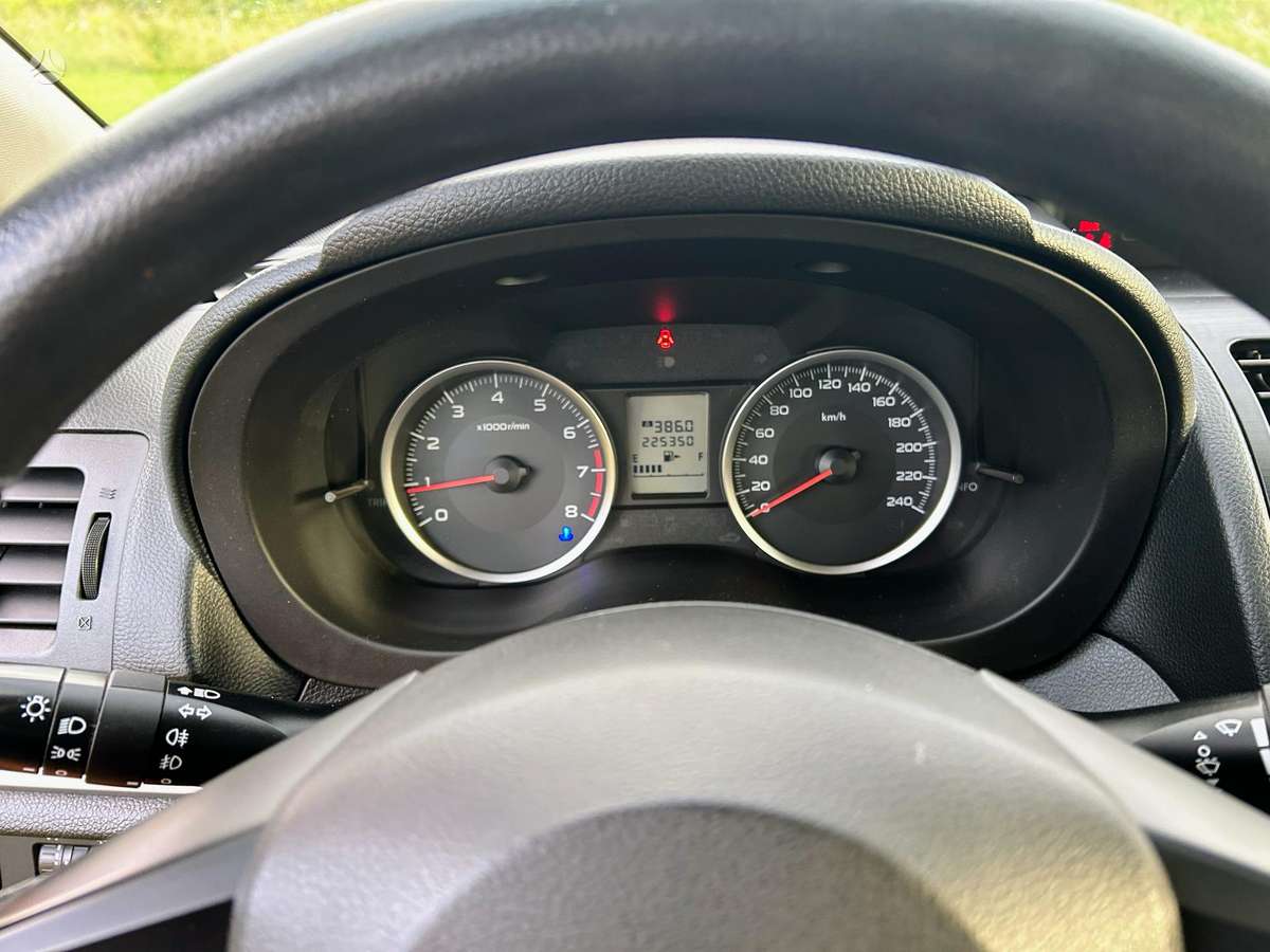 Subaru XV 2013 — photo 9