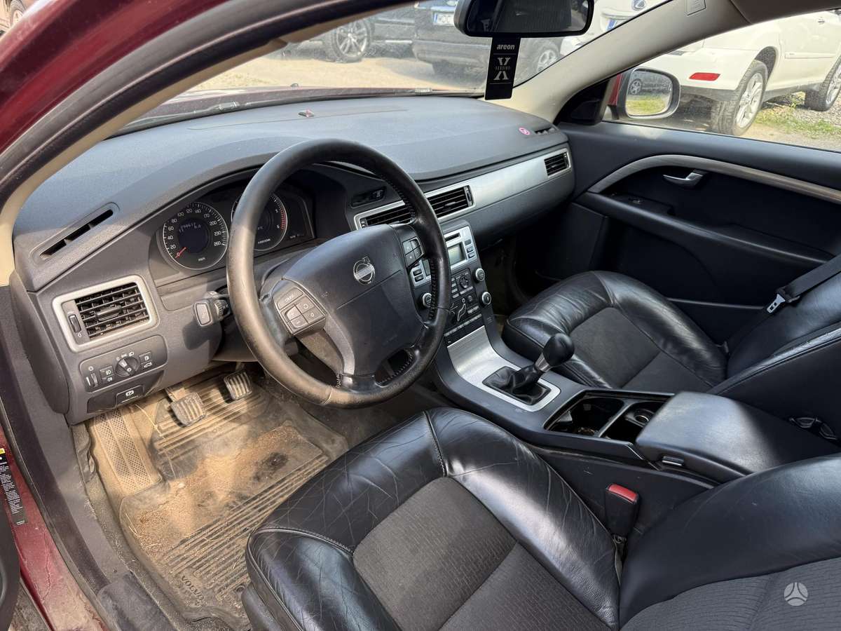 Volvo V70 2008 — photo 7