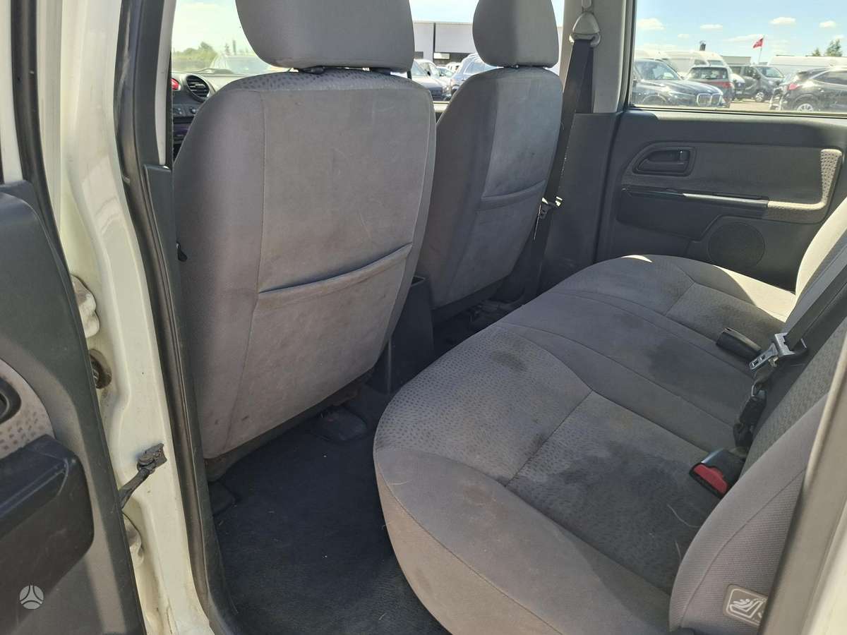 Isuzu D-Max 2010 — photo 10