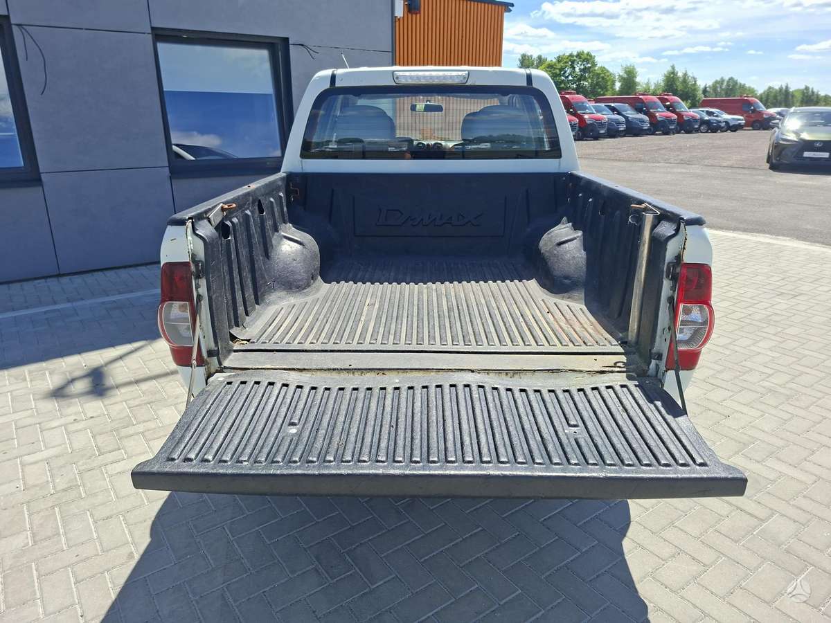 Isuzu D-Max 2010 — photo 5