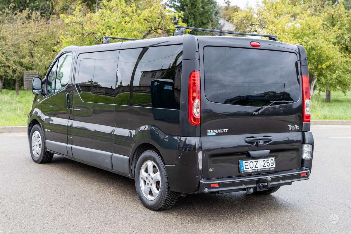 Renault Trafic 2011 — двигун 2464 cm³, 145 HP (107kW)
