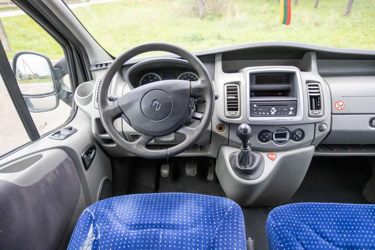 Renault Trafic 2011 — фото 8