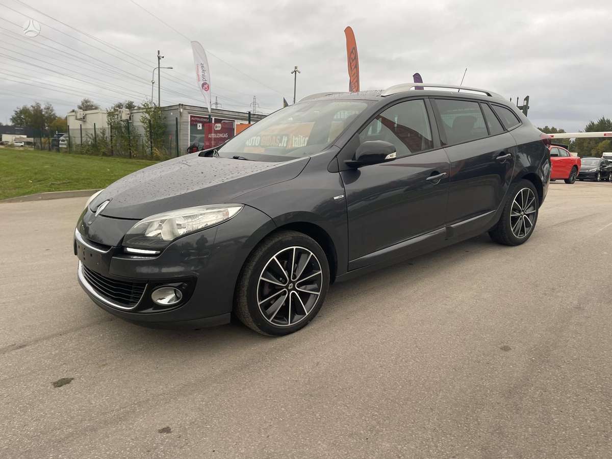Renault Megane 2012 — вигляд ззаду