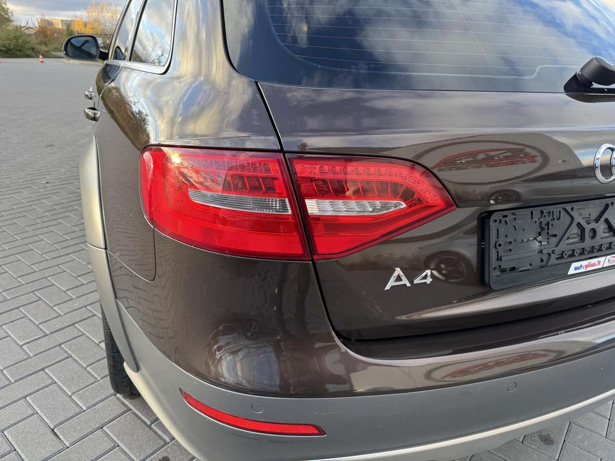 Audi A4 2012 — photo 13