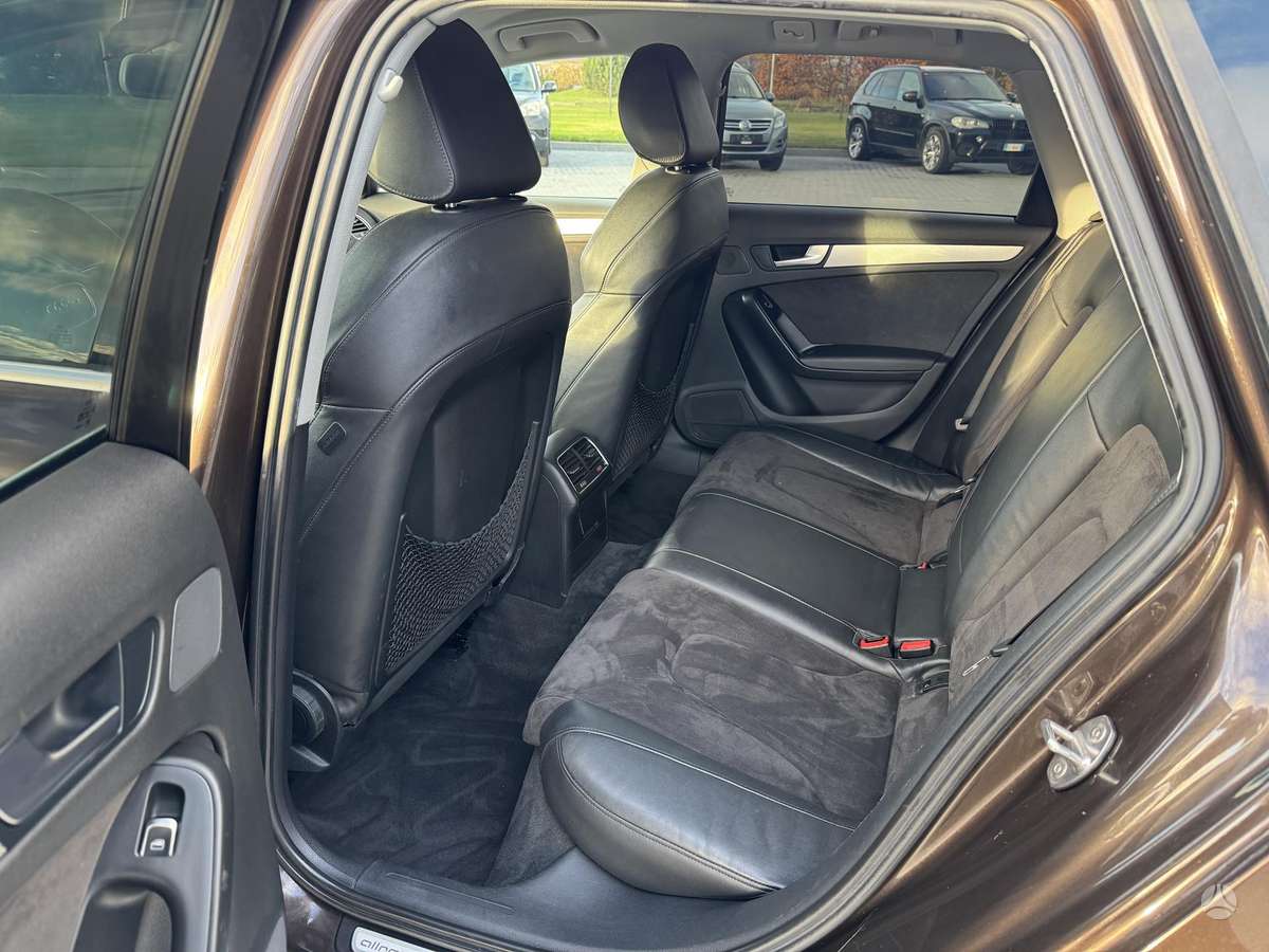 Audi A4 2012 — photo 18