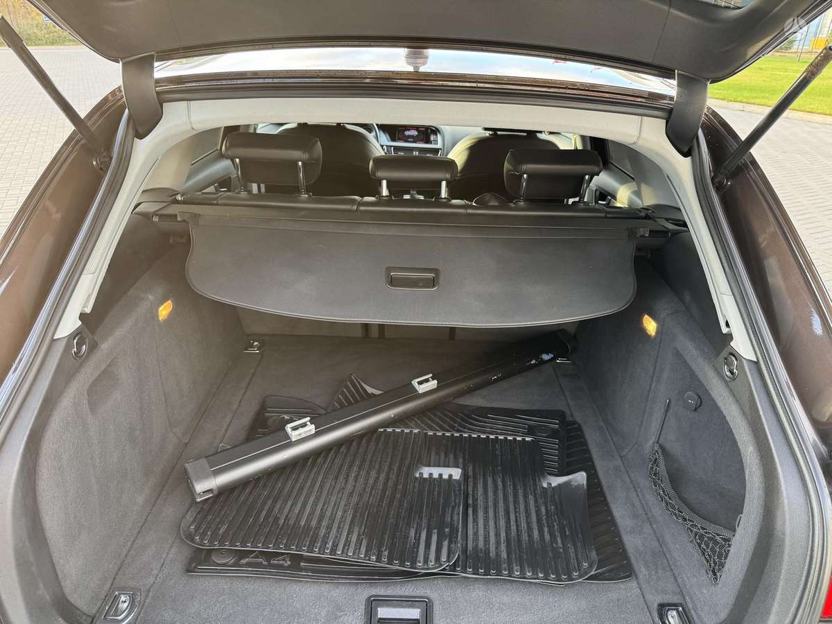 Audi A4 2012 — photo 19