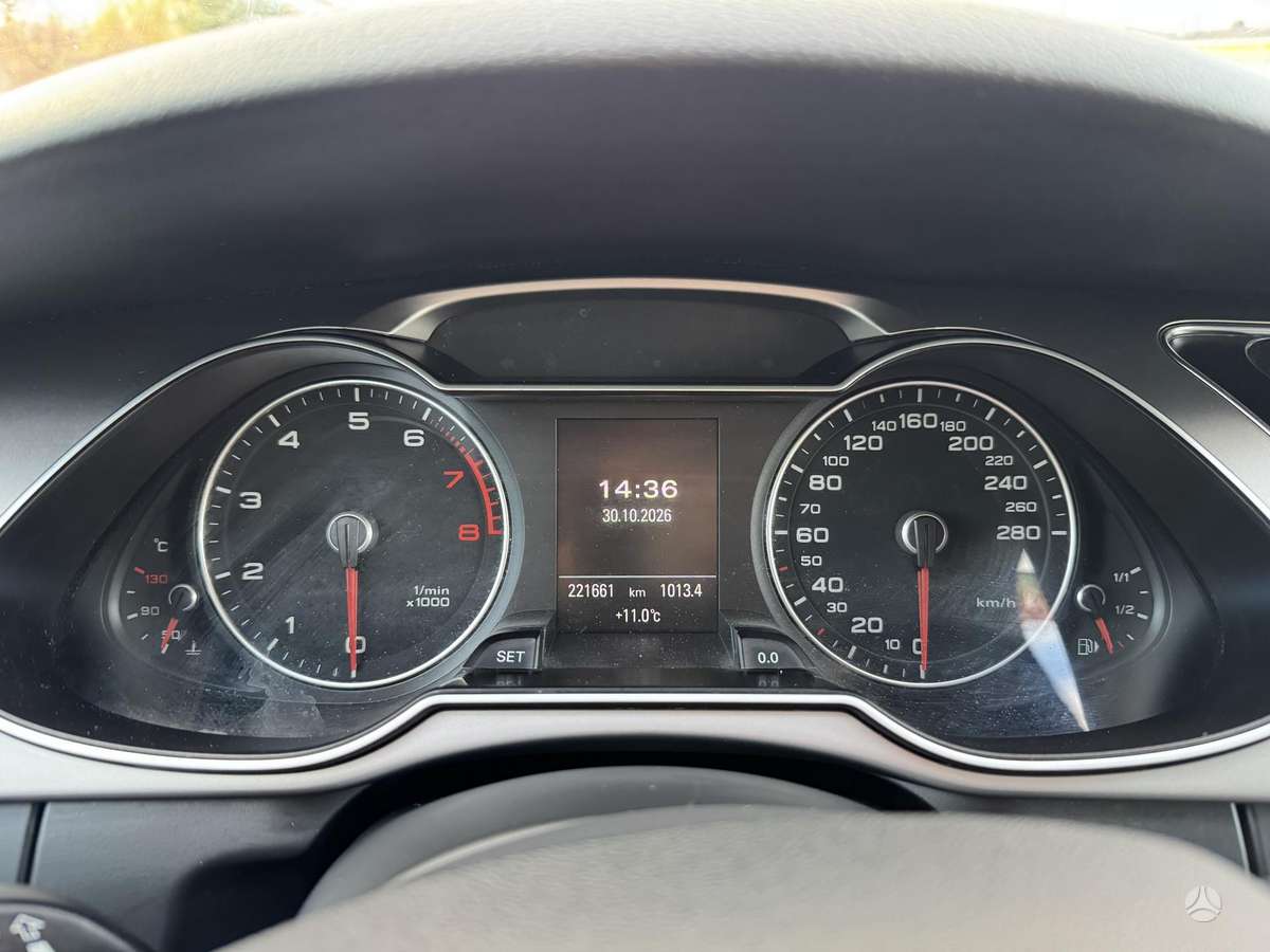 Audi A4 2012 — photo 23