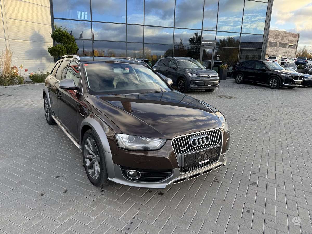 Audi A4 2012 — photo 9
