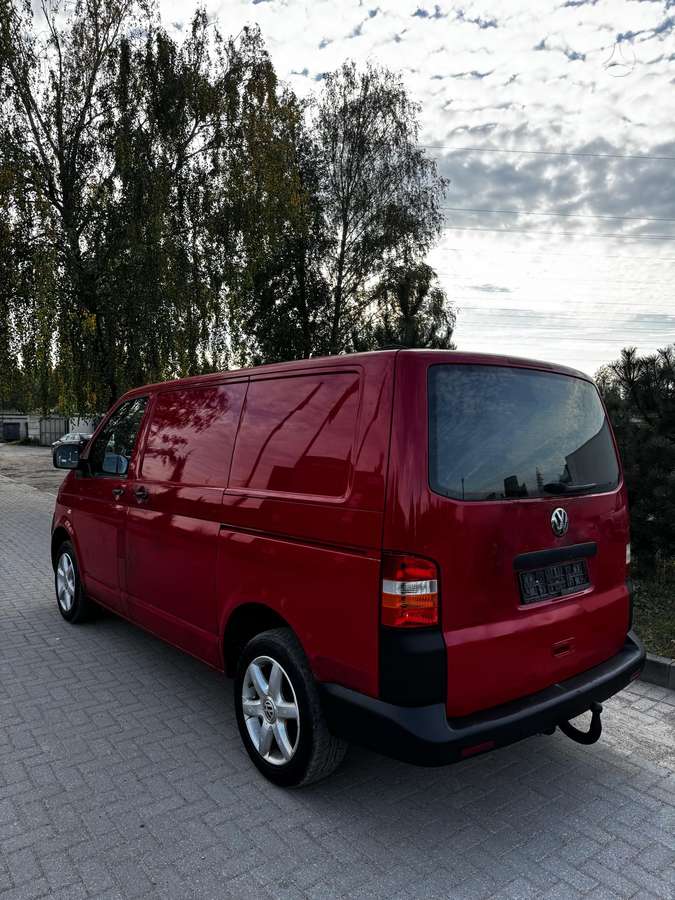 Volkswagen Transporter 2009 — interior