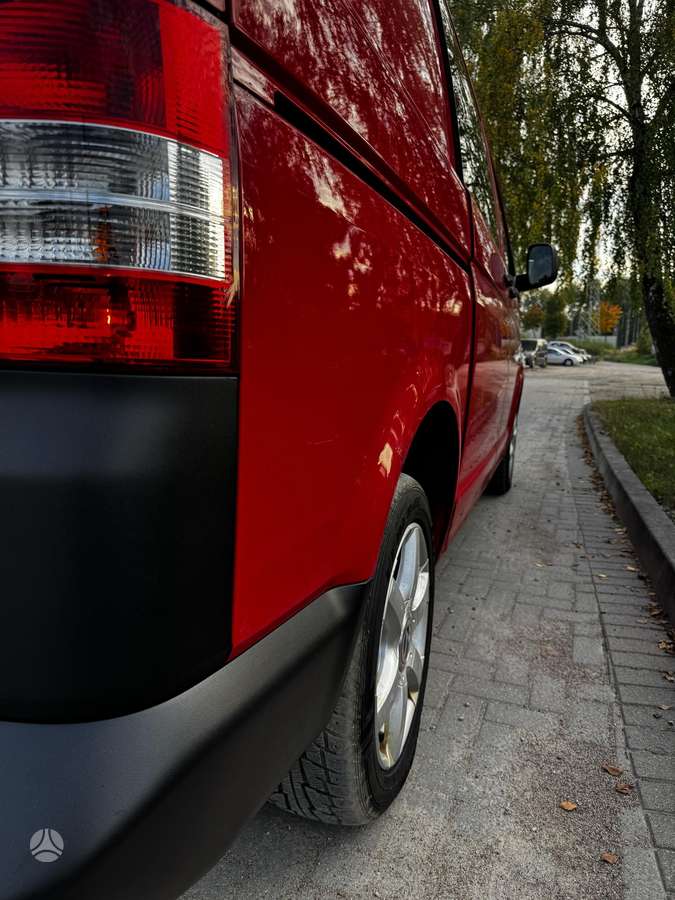 Volkswagen Transporter 2009 — photo 7