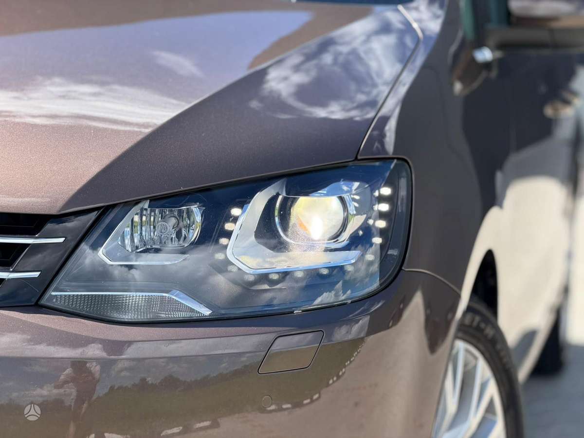 Volkswagen Sharan 2011 — photo 12
