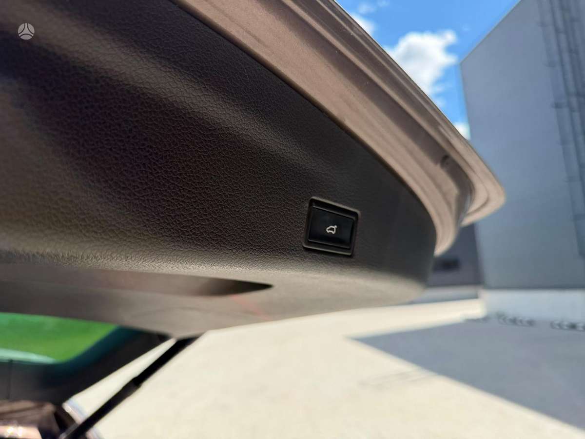 Volkswagen Sharan 2011 — photo 13