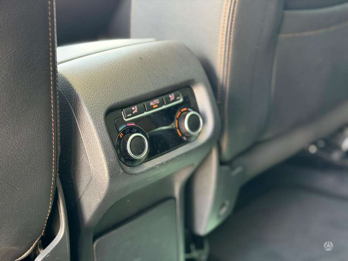 Volkswagen Sharan 2011 — photo 19