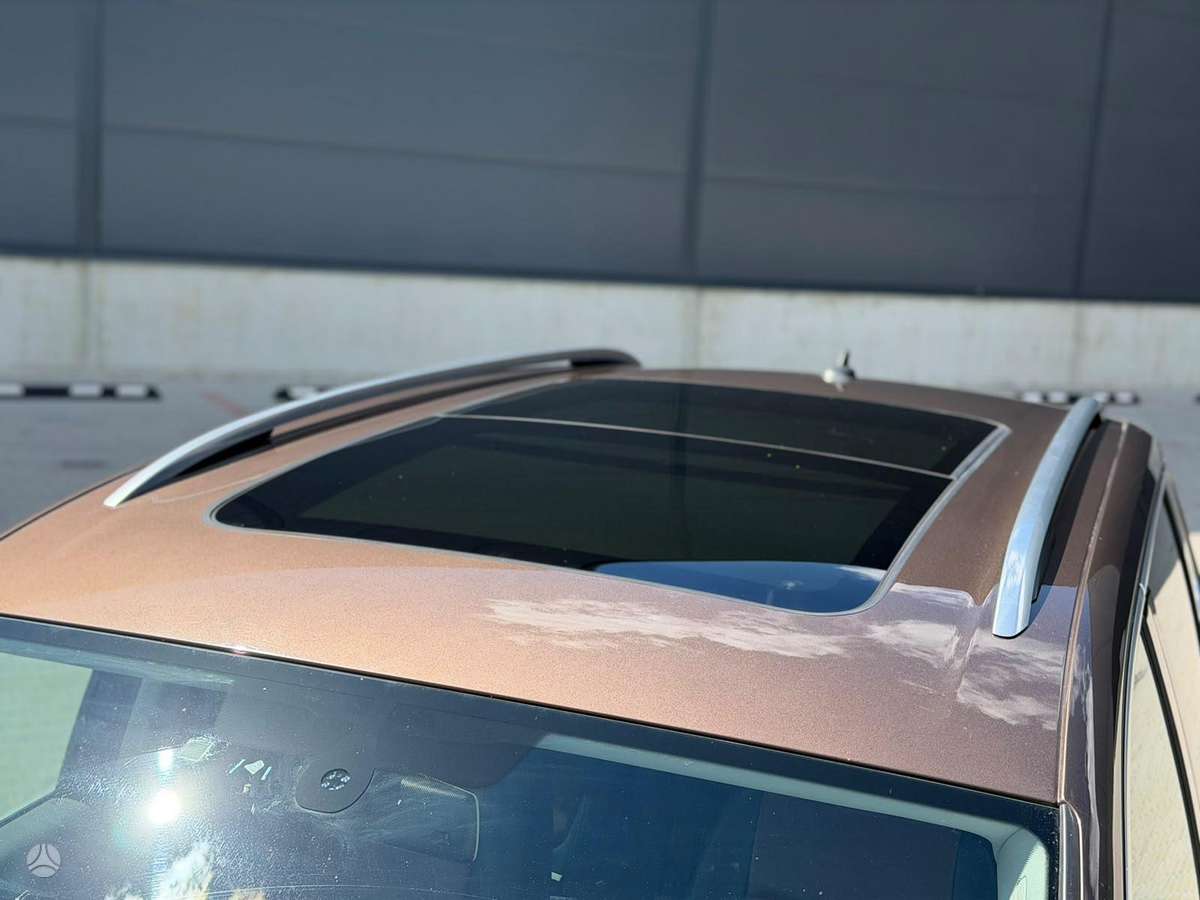 Volkswagen Sharan 2011 — photo 28