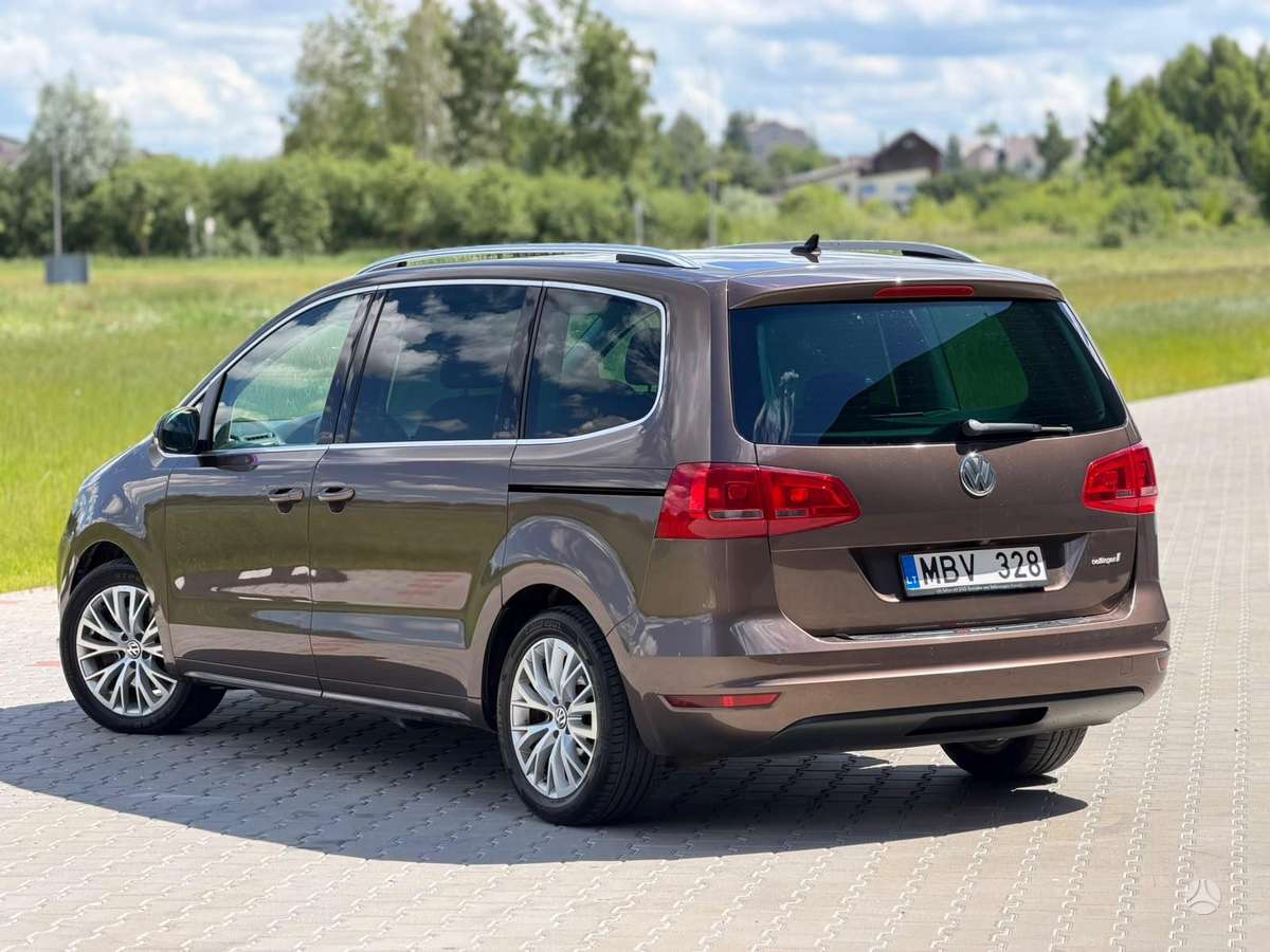 Volkswagen Sharan 2011 — interior