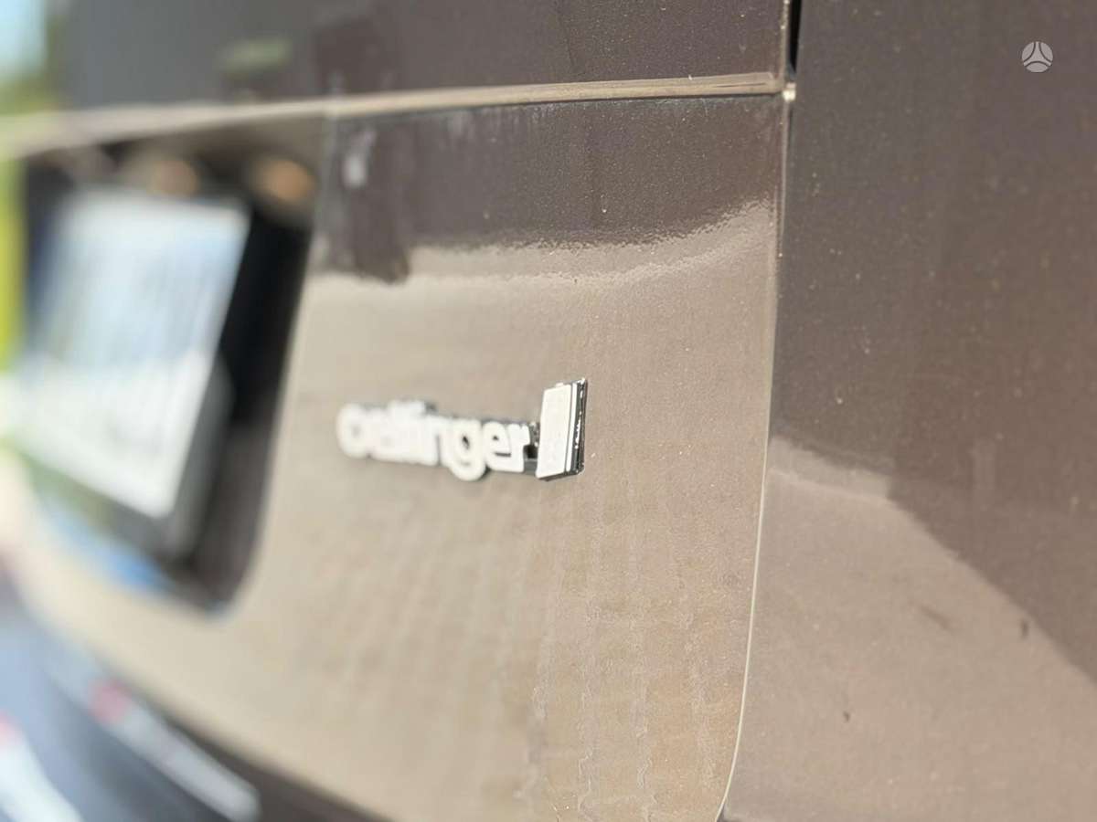 Volkswagen Sharan 2011 — photo 33