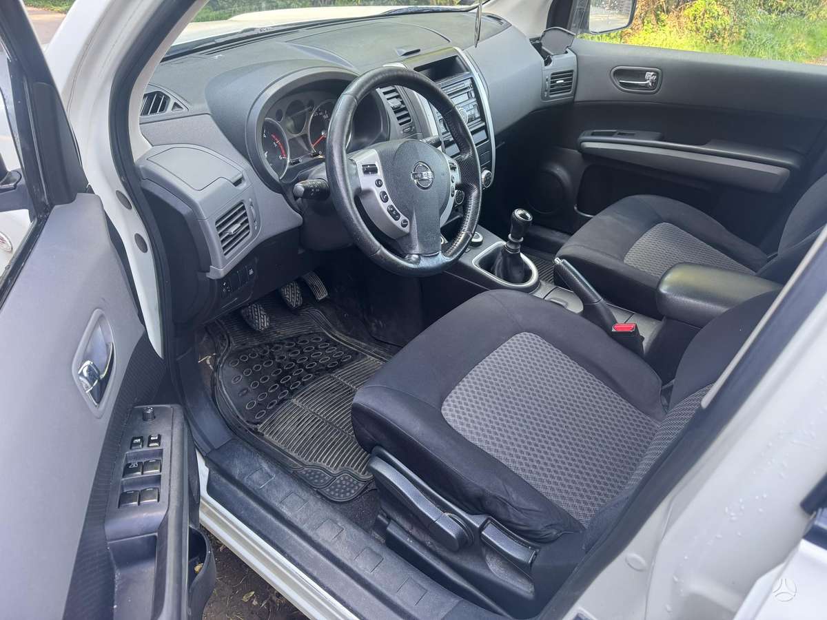 Nissan X-Trail 2007 — engine 1995 cm³, 150 HP (110kW)