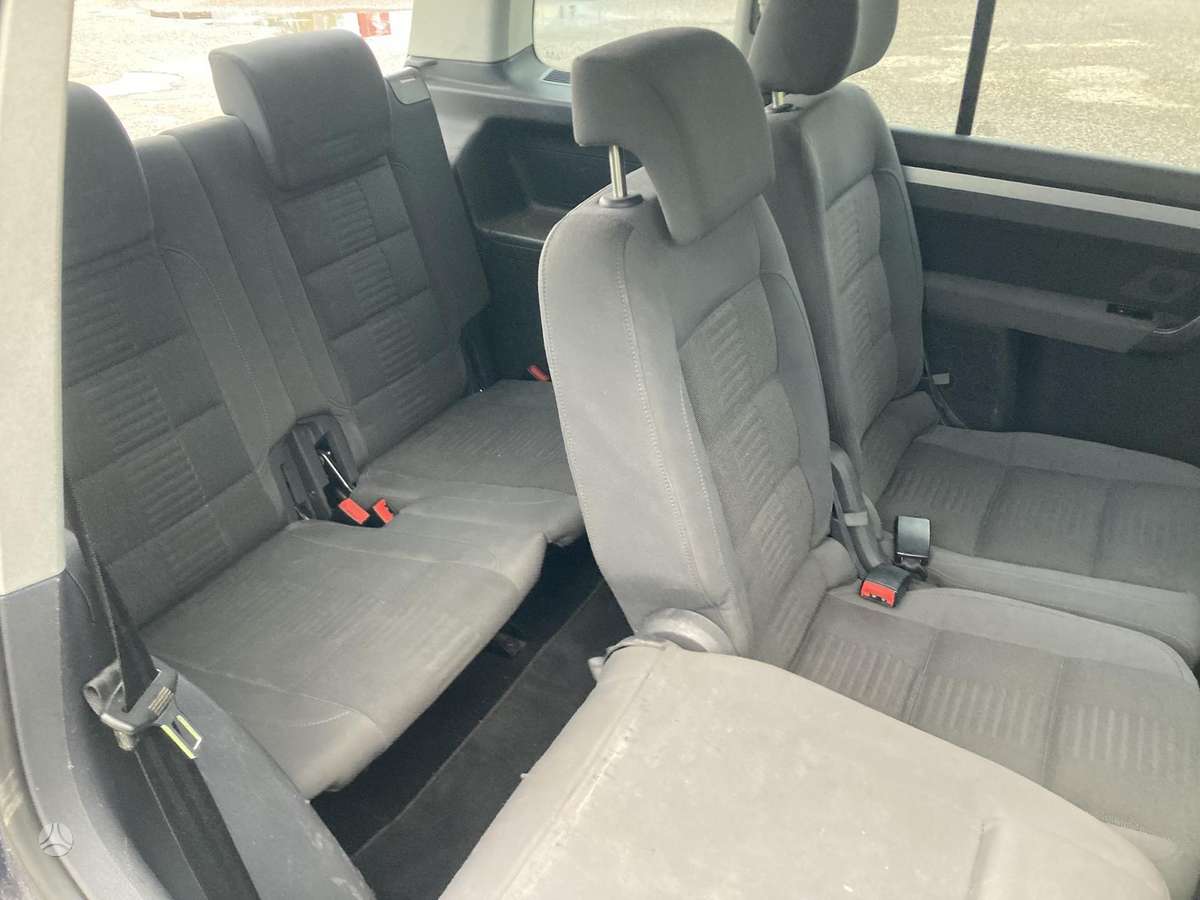 Volkswagen Touran 2007 — photo 21