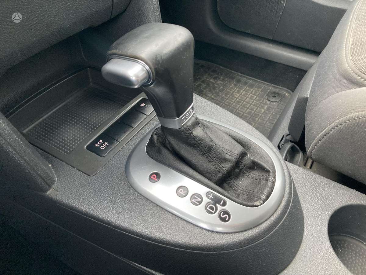 Volkswagen Touran 2007 — photo 28