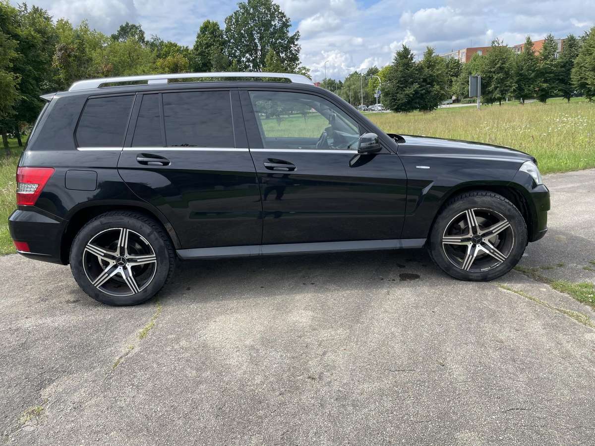 Mercedes-Benz GLK220 2010 — engine 2200 cm³, 170 HP (125kW)