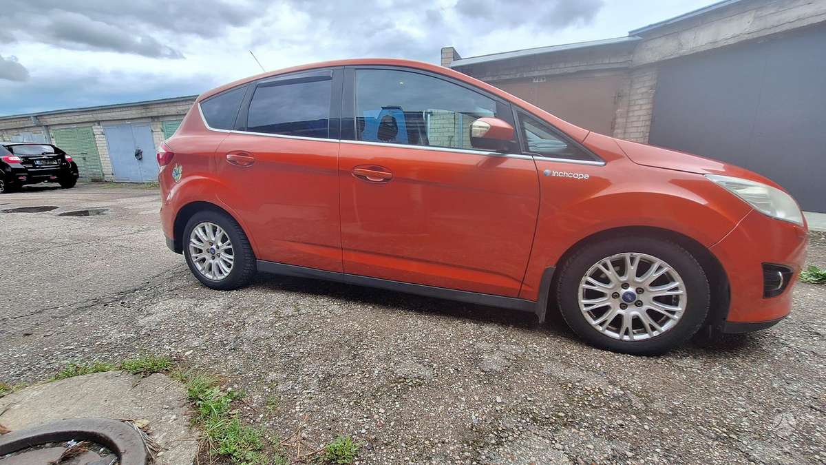 Ford C-MAX 2011 — photo 11