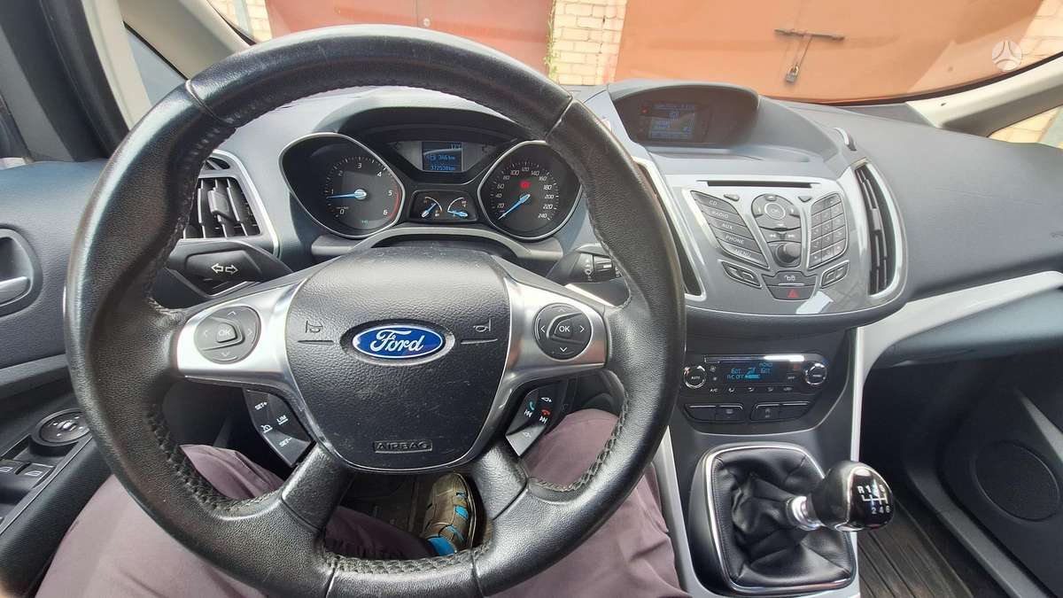 Ford C-MAX 2011 — photo 14