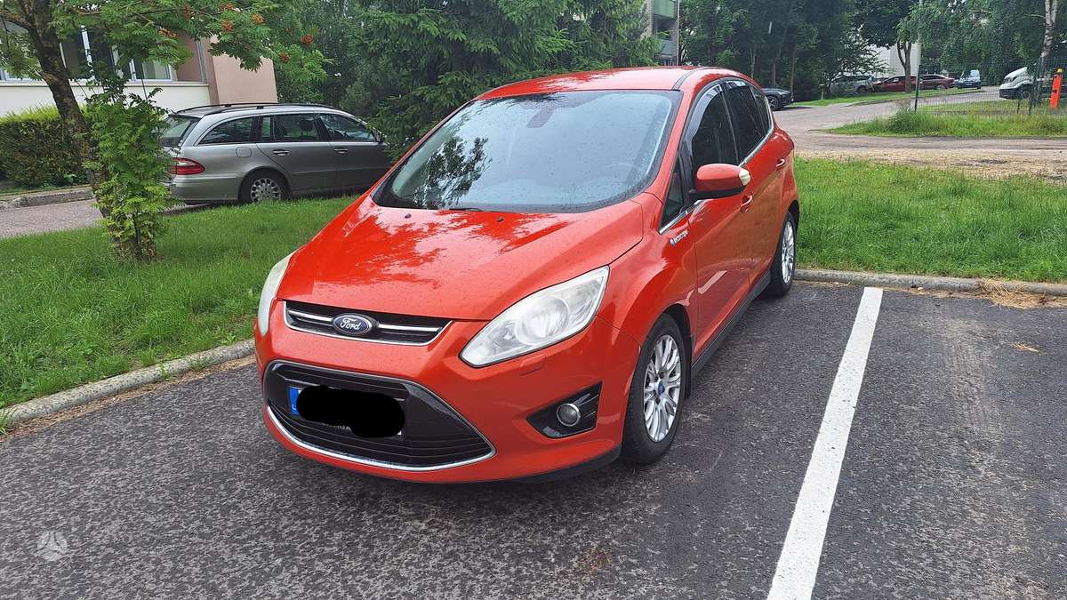 Ford C-MAX 2011 — photo 16