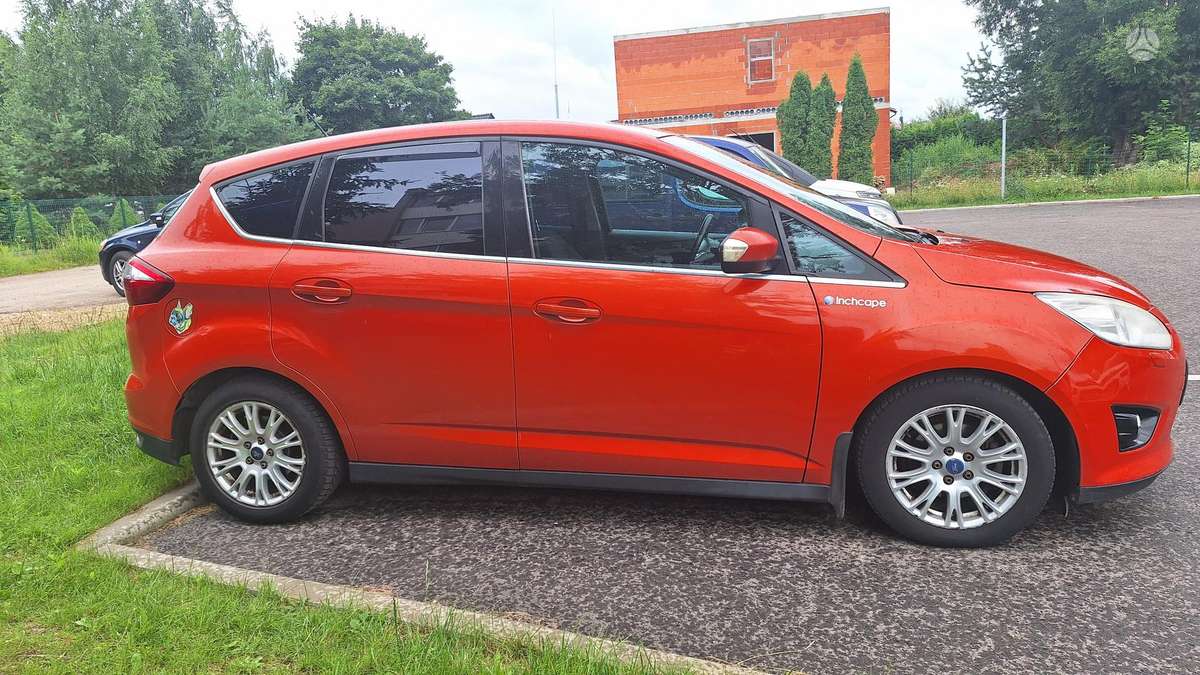 Ford C-MAX 2011 — photo 17