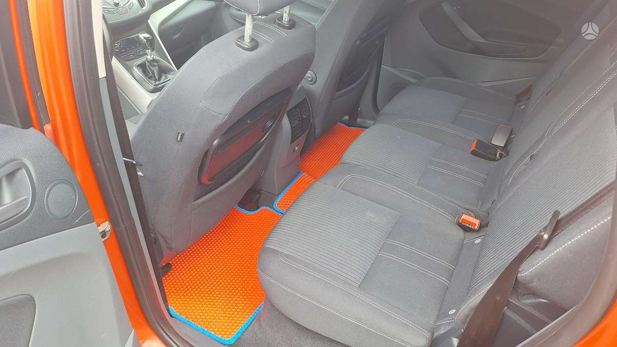 Ford C-MAX 2011 — photo 7