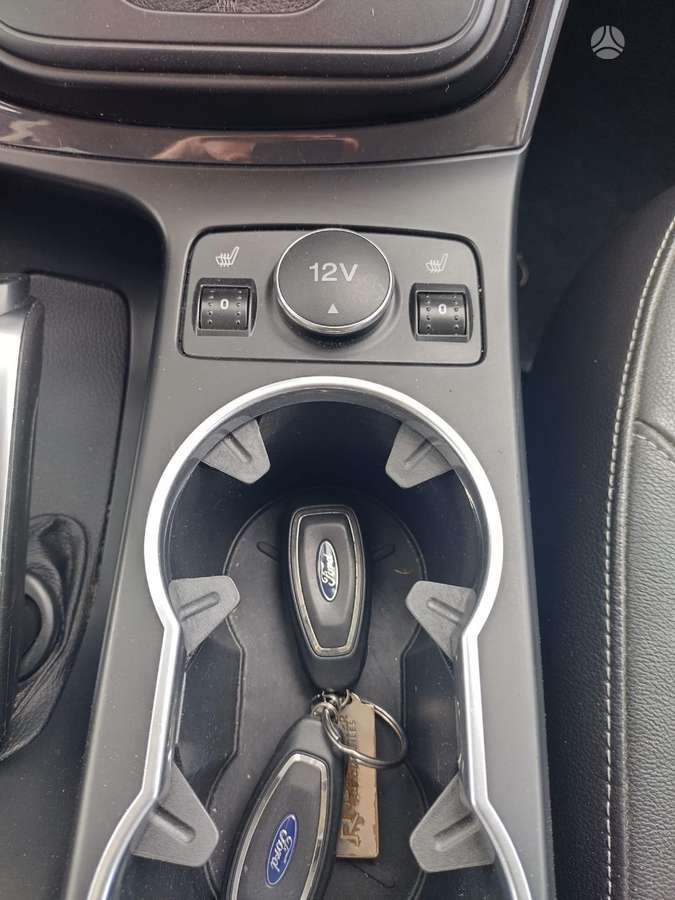 Ford Kuga 2014 — photo 11