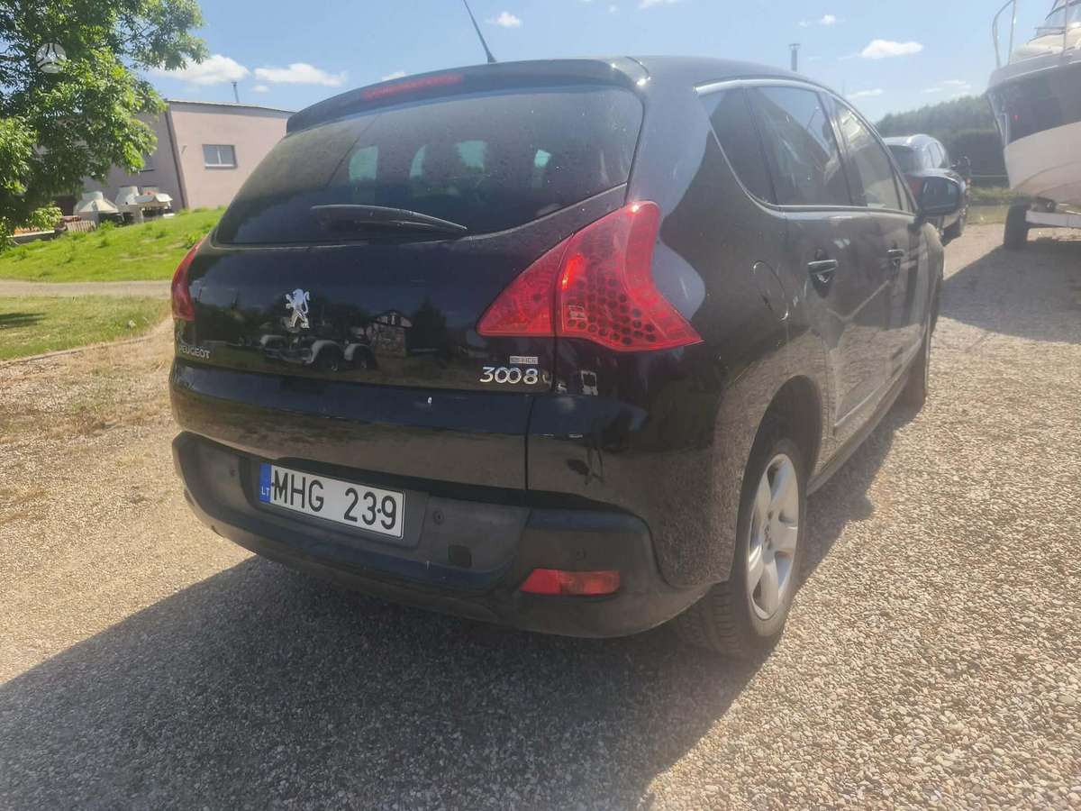 Peugeot 3008 2013 — салон