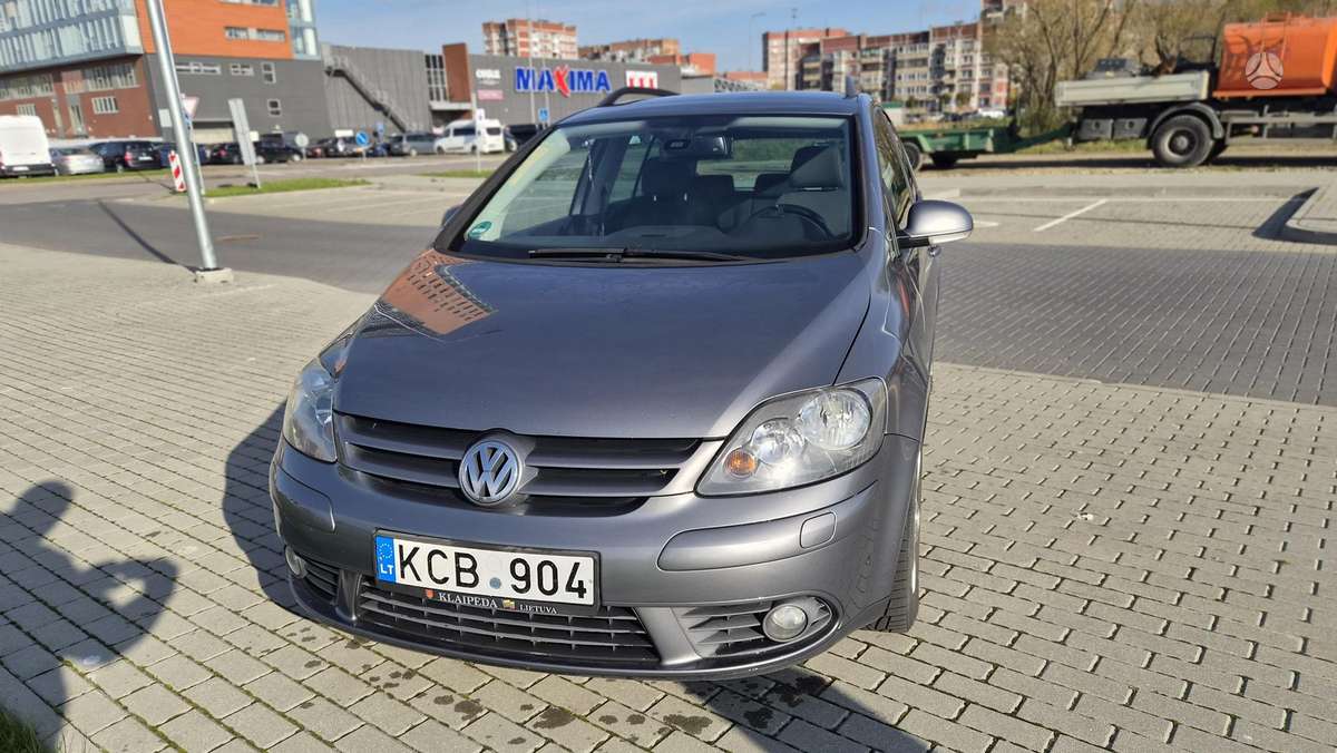 Volkswagen Golf 2008 — rear view