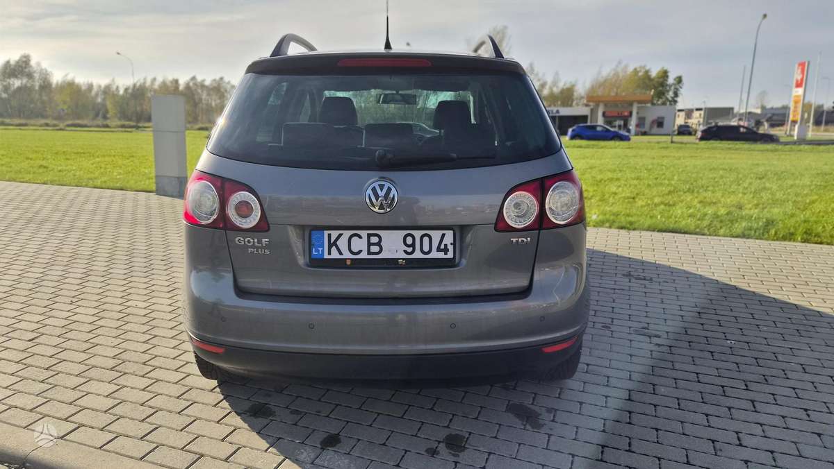 Volkswagen Golf 2008 — engine 1896 cm³, 105 HP (77kW)